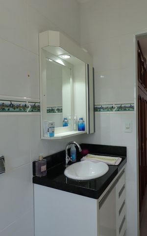 Casa à venda com 234m², 3 quartos e 2 vagasBanheiro da Suíte