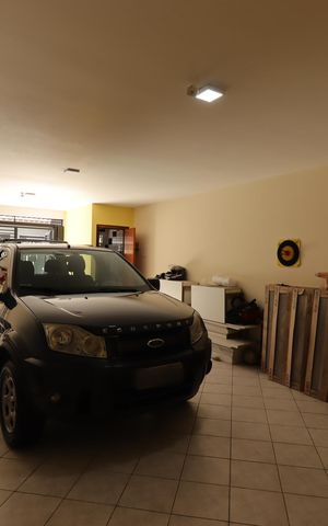 Casa à venda com 234m², 3 quartos e 2 vagasGaragem