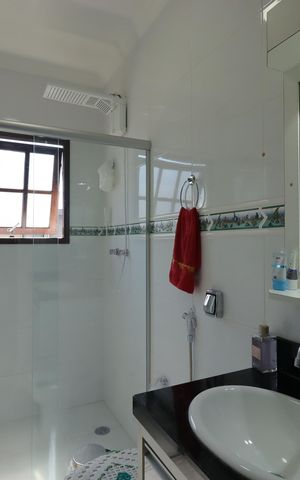 Casa à venda com 234m², 3 quartos e 2 vagasBanheiro da Suíte