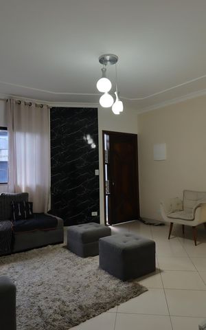 Casa à venda com 234m², 3 quartos e 2 vagasSala