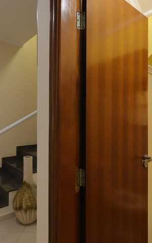 Casa à venda com 234m², 3 quartos e 2 vagasCorredor do primeiro piso