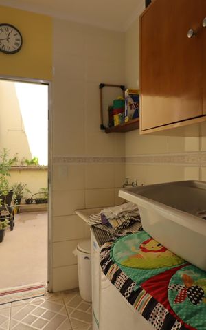 Casa à venda com 234m², 3 quartos e 2 vagasÁrea de Serviço
