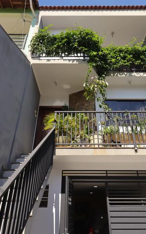 Casa à venda com 234m², 3 quartos e 2 vagasFachada