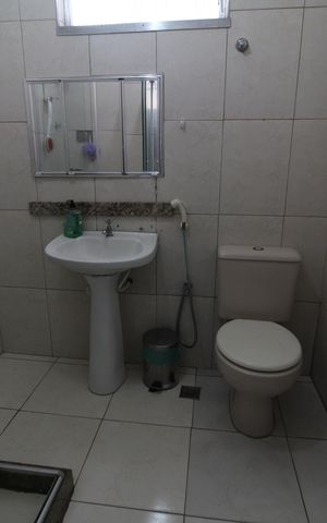 Casa de condomínio à venda com 168m², 2 quartos e 1 vagaBanheiro