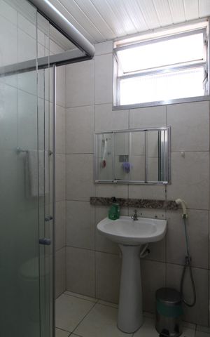 Casa de condomínio à venda com 168m², 2 quartos e 1 vagaBanheiro