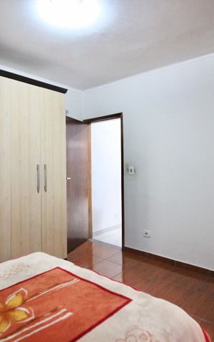 Casa à venda com 100m², 3 quartos e 2 vagas Casa à venda com 100m², 3 quartos e 2 vagasQuarto 1