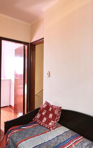 Casa à venda com 100m², 3 quartos e 2 vagas Casa à venda com 100m², 3 quartos e 2 vagasSuíte 1