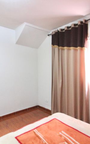 Casa à venda com 100m², 3 quartos e 2 vagas Casa à venda com 100m², 3 quartos e 2 vagasQuarto 1