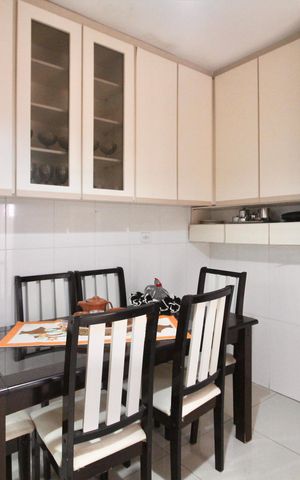 Casa à venda com 100m², 3 quartos e 2 vagas Casa à venda com 100m², 3 quartos e 2 vagasCozinha