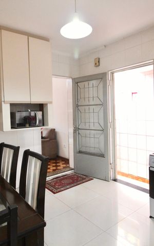 Casa à venda com 100m², 3 quartos e 2 vagas Casa à venda com 100m², 3 quartos e 2 vagasCozinha