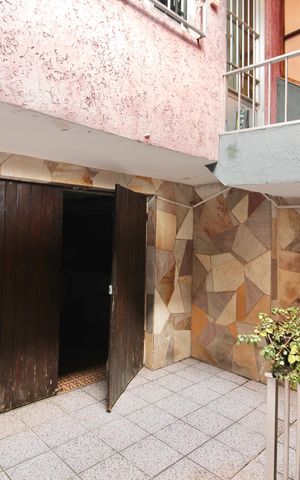 Casa à venda com 100m², 3 quartos e 2 vagas Casa à venda com 100m², 3 quartos e 2 vagasQuintal