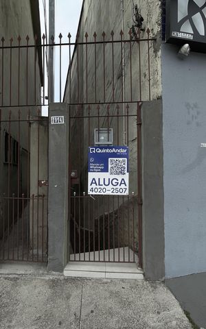 Casa para alugar com 43m², 2 quartos e sem vaga Casa para alugar com 43m², 2 quartos e sem vagaFachada+Placa