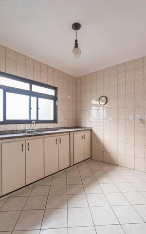 Apartamento para alugar com 65m², 2 quartos e 1 vagaCozinha 
