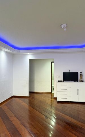 Apartamento à venda com 110m², 3 quartos e 2 vagas Apartamento à venda com 110m², 3 quartos e 2 vagasSala