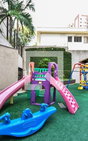 Apartamento à venda com 110m², 3 quartos e 2 vagas Apartamento à venda com 110m², 3 quartos e 2 vagasÁrea comum - Playground