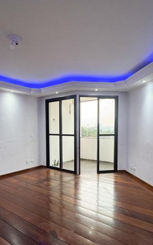 Apartamento à venda com 110m², 3 quartos e 2 vagas Apartamento à venda com 110m², 3 quartos e 2 vagasSala