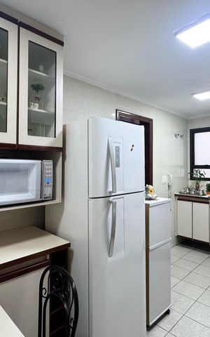 Apartamento à venda com 110m², 3 quartos e 2 vagas Apartamento à venda com 110m², 3 quartos e 2 vagasCozinha
