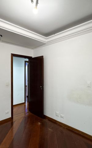 Apartamento à venda com 110m², 3 quartos e 2 vagas Apartamento à venda com 110m², 3 quartos e 2 vagasSuíte