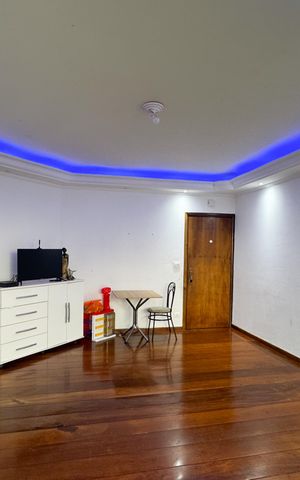Apartamento à venda com 110m², 3 quartos e 2 vagas Apartamento à venda com 110m², 3 quartos e 2 vagasSala