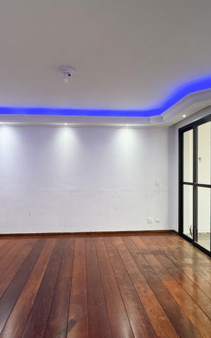 Apartamento à venda com 110m², 3 quartos e 2 vagas Apartamento à venda com 110m², 3 quartos e 2 vagasSala
