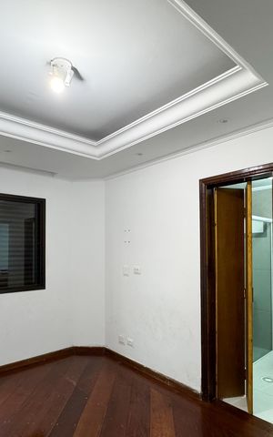 Apartamento à venda com 110m², 3 quartos e 2 vagas Apartamento à venda com 110m², 3 quartos e 2 vagasSuíte