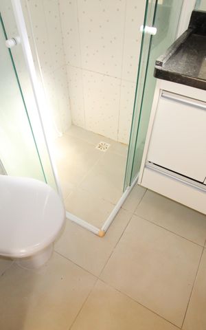 Casa de condomínio para alugar com 84m², 2 quartos e 2 vagasBanheiro da Suíte