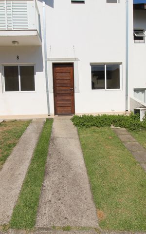 Casa de condomínio para alugar com 84m², 2 quartos e 2 vagasFachada