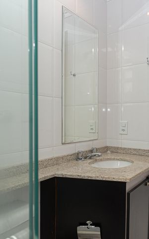 Apartamento à venda com 57m², 2 quartos e 1 vaga Apartamento à venda com 57m², 2 quartos e 1 vagaBanheiro da Suíte