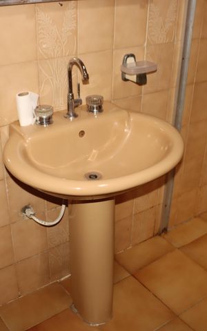 Casa para alugar com 126m², 3 quartos e 2 vagasBanheiro social