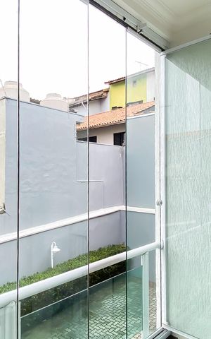 Casa de condomínio à venda com 131m², 2 quartos e 2 vagas Casa de condomínio à venda com 131m², 2 quartos e 2 vagasVaranda
