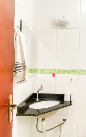 Casa de condomínio à venda com 131m², 2 quartos e 2 vagas Casa de condomínio à venda com 131m², 2 quartos e 2 vagasBanheiro da Suíte 2