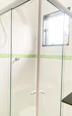 Casa de condomínio à venda com 131m², 2 quartos e 2 vagas Casa de condomínio à venda com 131m², 2 quartos e 2 vagasBanheiro da Suíte 1