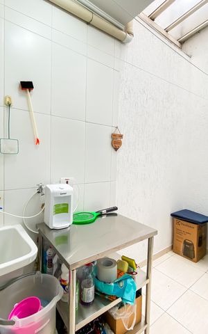 Casa de condomínio à venda com 131m², 2 quartos e 2 vagas Casa de condomínio à venda com 131m², 2 quartos e 2 vagasÁrea de Serviço