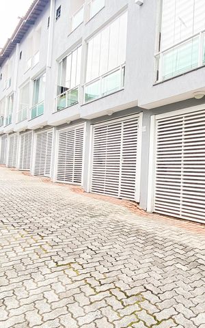 Casa de condomínio à venda com 131m², 2 quartos e 2 vagas Casa de condomínio à venda com 131m², 2 quartos e 2 vagasÁrea comum