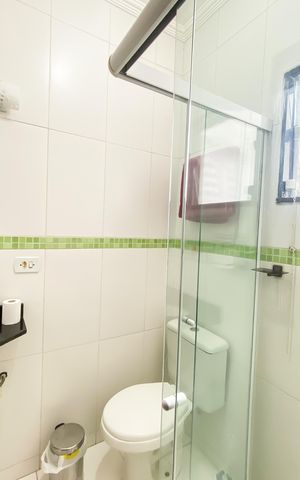 Casa de condomínio à venda com 131m², 2 quartos e 2 vagas Casa de condomínio à venda com 131m², 2 quartos e 2 vagasBanheiro da Suíte 2