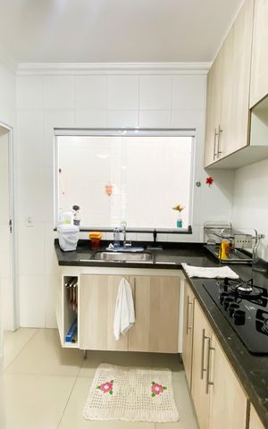 Casa de condomínio à venda com 131m², 2 quartos e 2 vagas Casa de condomínio à venda com 131m², 2 quartos e 2 vagasCozinha