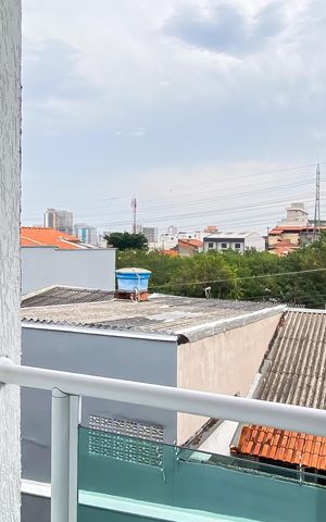 Casa de condomínio à venda com 131m², 2 quartos e 2 vagas Casa de condomínio à venda com 131m², 2 quartos e 2 vagasVaranda