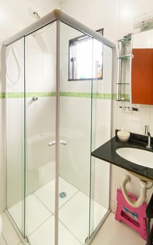 Casa de condomínio à venda com 131m², 2 quartos e 2 vagas Casa de condomínio à venda com 131m², 2 quartos e 2 vagasBanheiro da Suíte 1