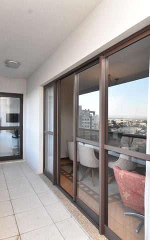 Apartamento para alugar com 249m², 3 quartos e 2 vagasSacada da Sala
