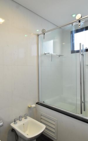 Apartamento para alugar com 249m², 3 quartos e 2 vagasBanheiro da Suíte