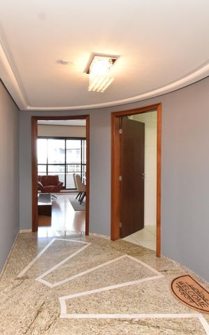 Apartamento para alugar com 249m², 3 quartos e 2 vagasHall de entrada