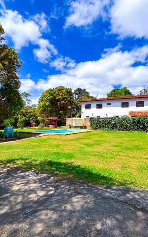 Casa à venda com 6950m², 3 quartos e 10 vagas