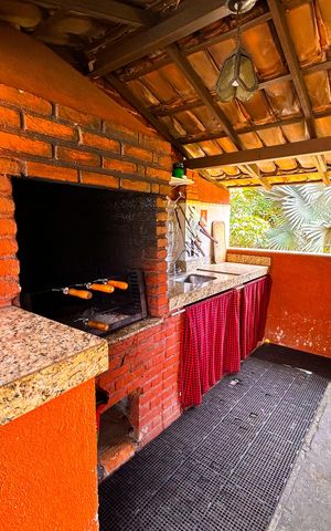 Casa à venda com 6950m², 3 quartos e 10 vagas