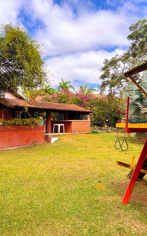 Casa à venda com 6950m², 3 quartos e 10 vagas