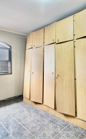 Casa para alugar com 175m², 4 quartos e 2 vagas Casa para alugar com 175m², 4 quartos e 2 vagasQuarto 1