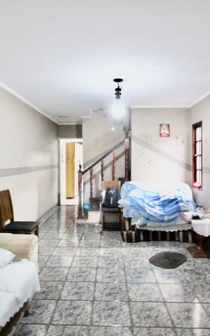 Casa para alugar com 175m², 4 quartos e 2 vagas Casa para alugar com 175m², 4 quartos e 2 vagasSala