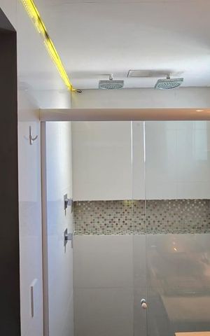 Apartamento para alugar com 72m², 2 quartos e 1 vaga Apartamento para alugar com 72m², 2 quartos e 1 vagaBanheiro da Suíte