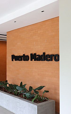 Apartamento à venda com 82m², 2 quartos e 1 vagaHall de entrada