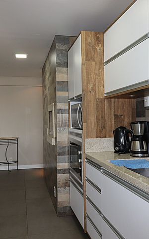 Apartamento à venda com 82m², 2 quartos e 1 vagaCozinha - Armários
