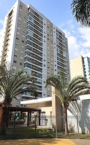 Apartamento à venda com 82m², 2 quartos e 1 vagaFachada e portaria